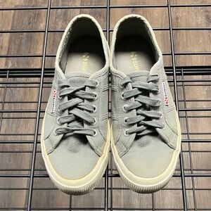 Superga Men's Classic Gray Sneakers